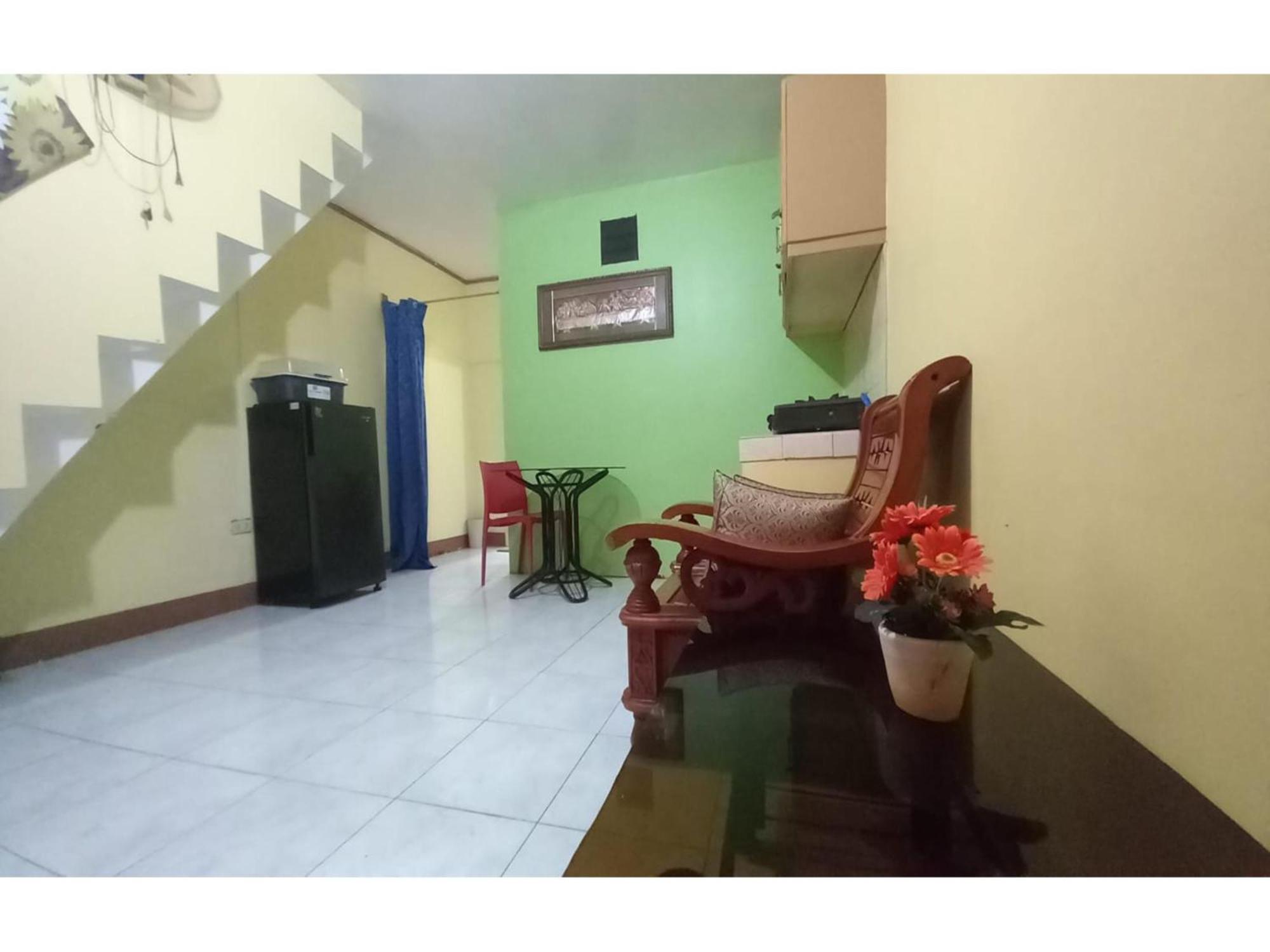 Oyo 1048 Jomckayl Apartelle Naga  Exterior foto