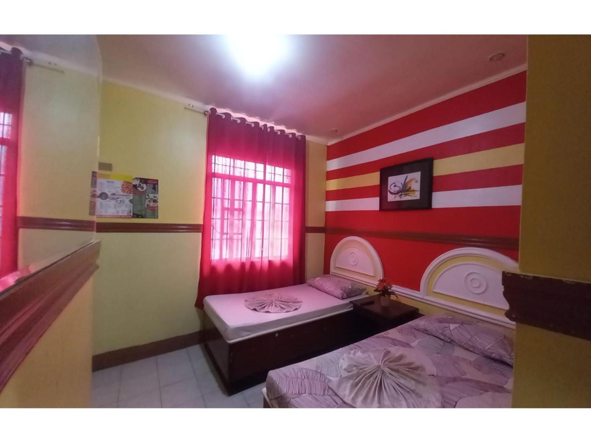 Oyo 1048 Jomckayl Apartelle Naga  Exterior foto