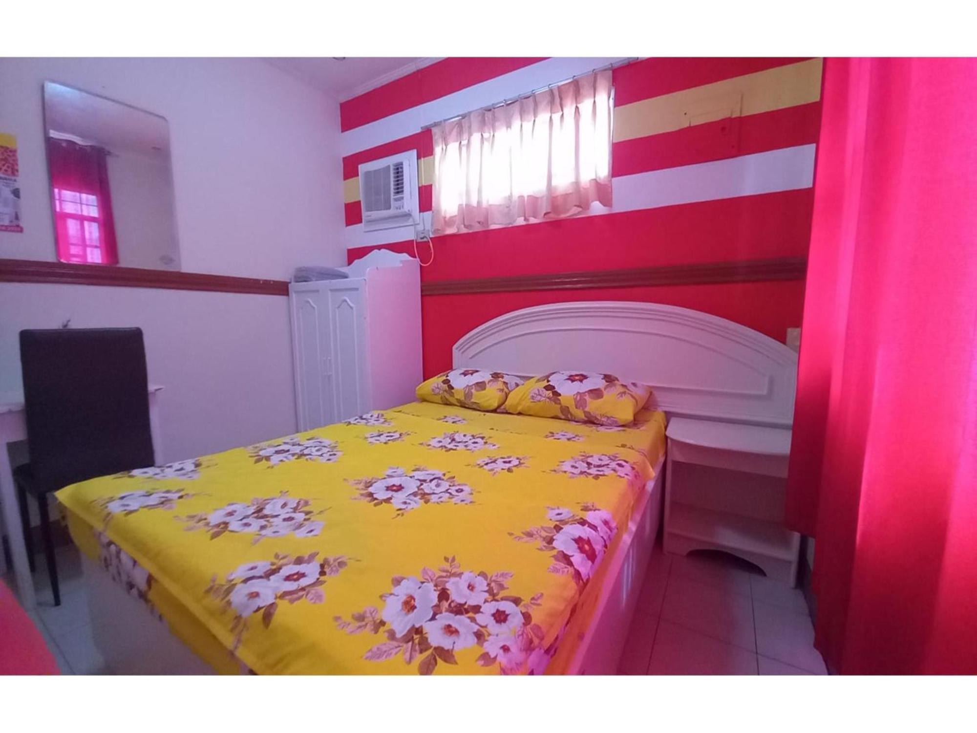 Oyo 1048 Jomckayl Apartelle Naga  Exterior foto